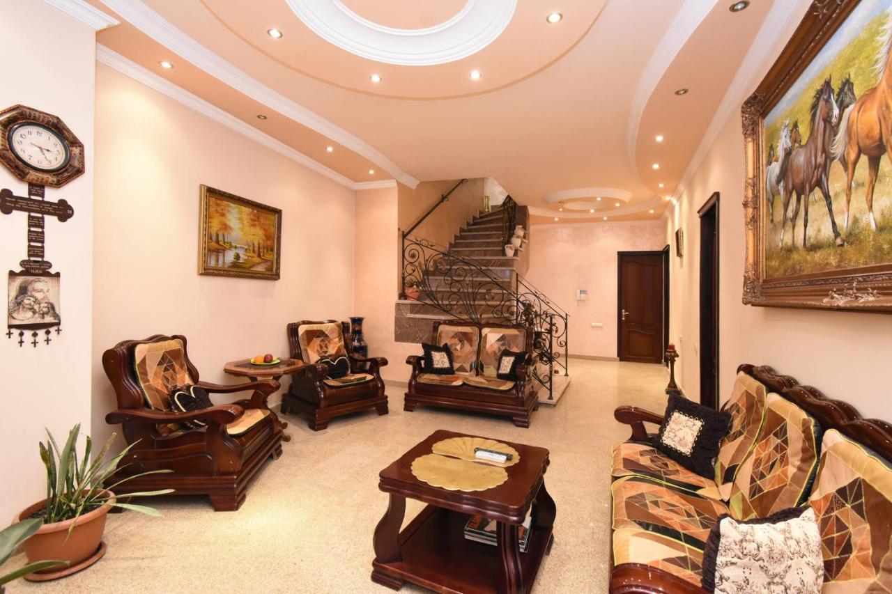 Guest House יירבאן מראה חיצוני תמונה