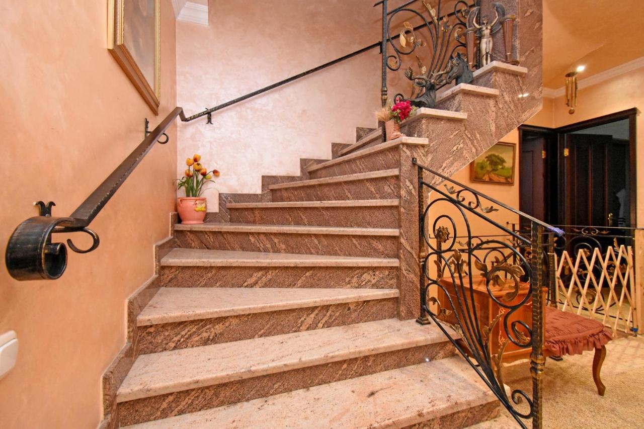 Guest House יירבאן מראה חיצוני תמונה