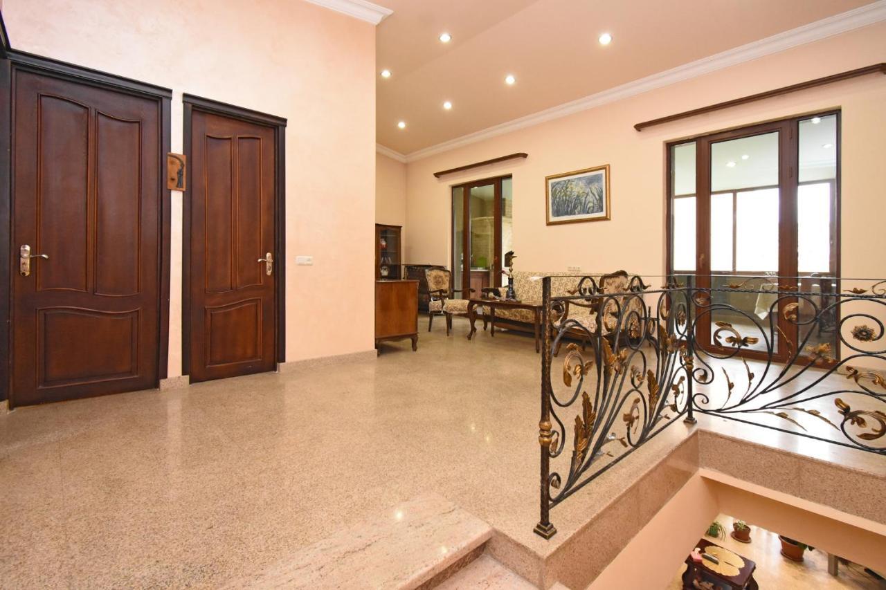 Guest House יירבאן מראה חיצוני תמונה